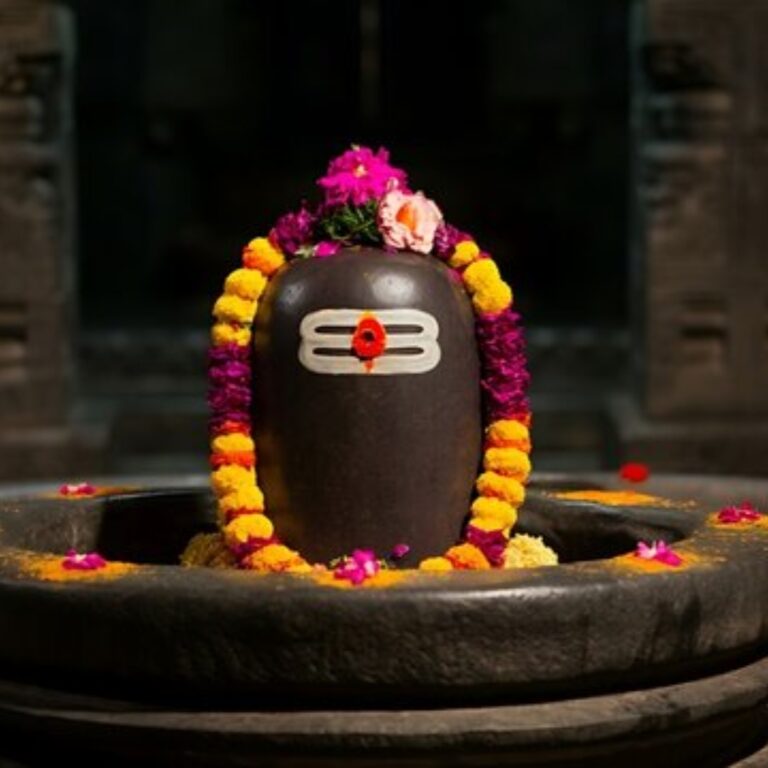 ujjain omkareshwar maheshwar mandu tour package, ujjain omkareshwar tour package